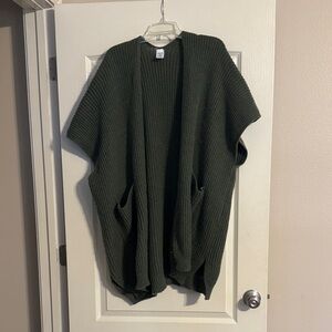 Time and Tru Forest Green Open Front Poncho